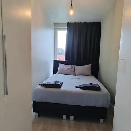 H 4p Free Public Parking Apartment Eindhoven